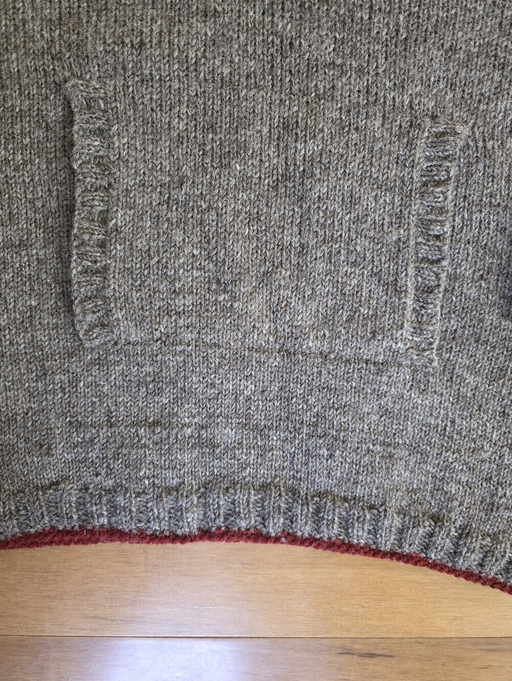 Kumbeshwar 100% Pure New Wool Boho Sweater – Size M – Brownish-Gray / Merlot Red - Picture 4 of 6